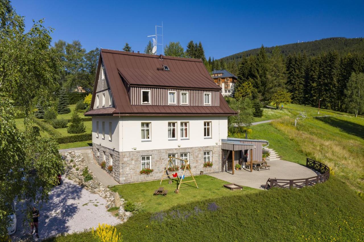 Minerva Hotel Špindlerŭv Mlýn Luaran gambar