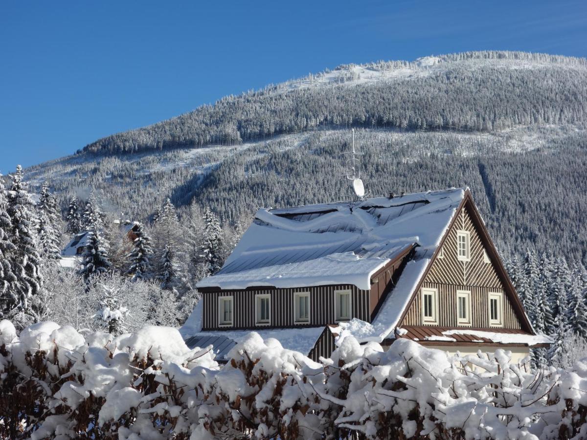 Minerva Hotel Špindlerŭv Mlýn Luaran gambar